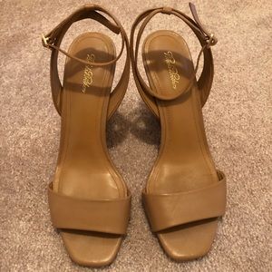 Brooks Brothers Tan Wedges